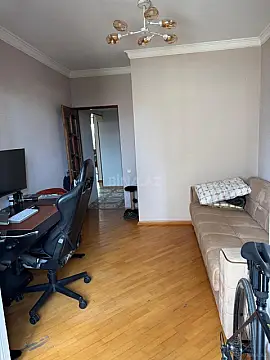 Satılır 4 otaqlı mənzil 75 m²