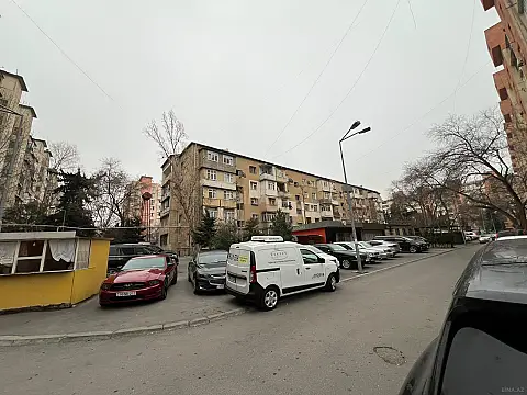 Satılır 4 otaqlı mənzil 75 m²