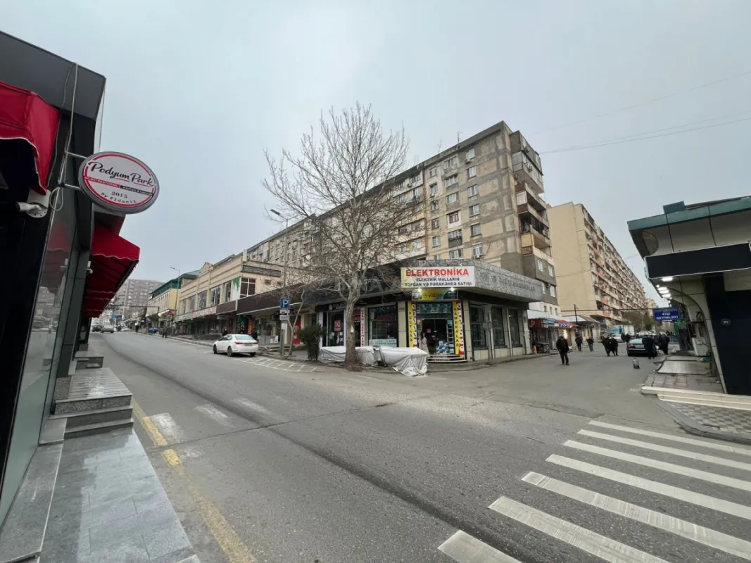 Satılır 4 otaqlı mənzil 75 m²