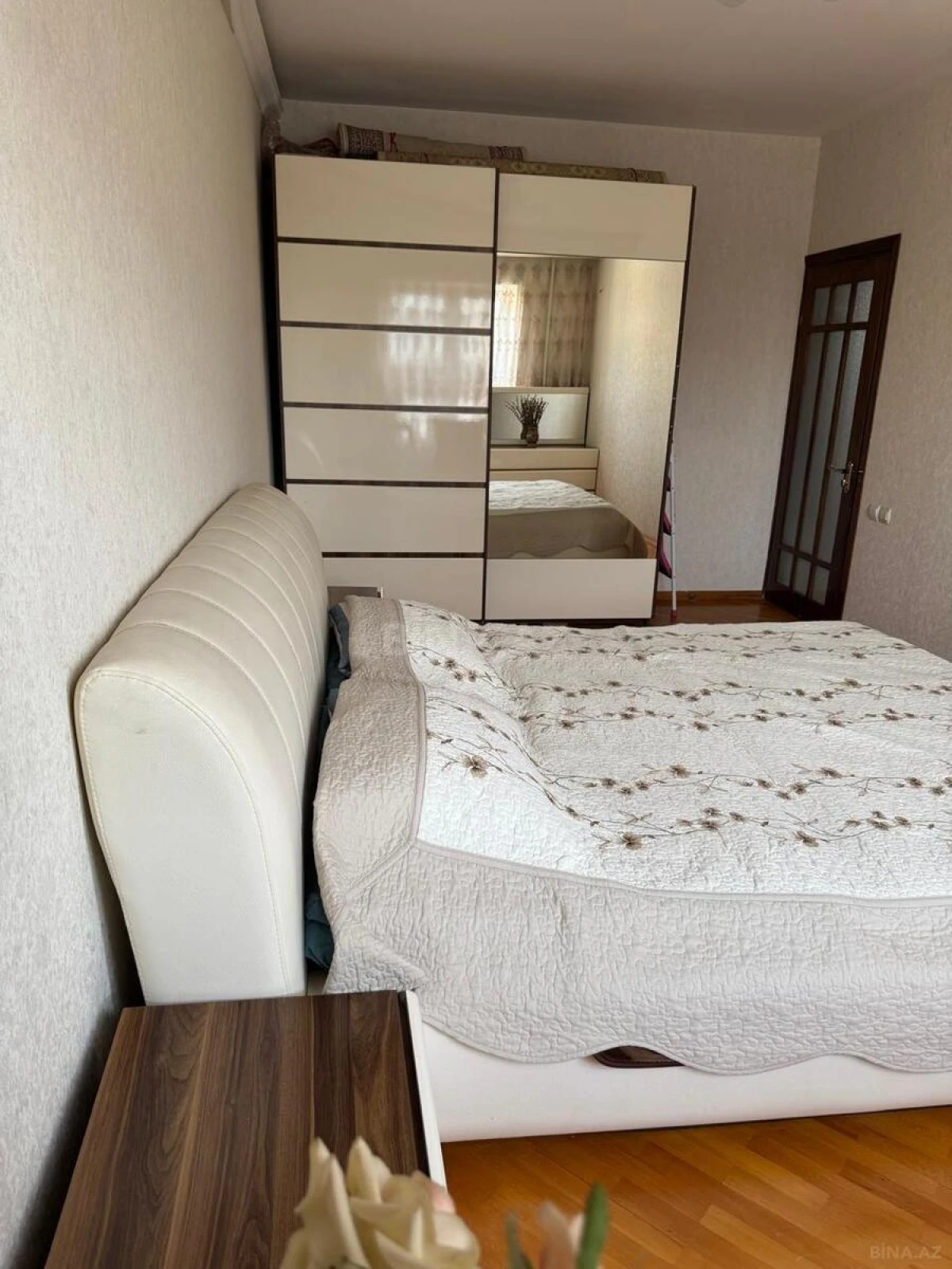 Satılır 4 otaqlı mənzil 75 m²