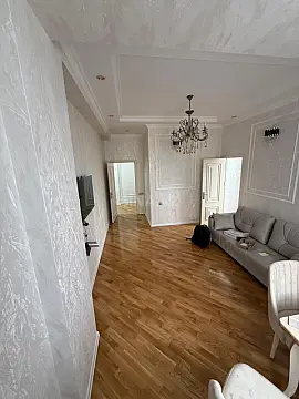 Kirayə verilir 2 otaqlı mənzil 60 m²