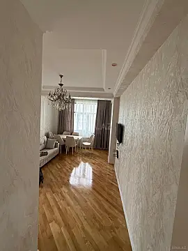 Kirayə verilir 2 otaqlı mənzil 60 m²