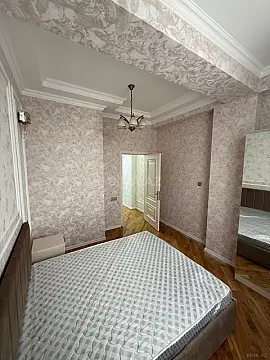 Kirayə verilir 2 otaqlı mənzil 60 m²
