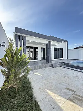 Satılır 4 otaqlı həyət evi 150 m²