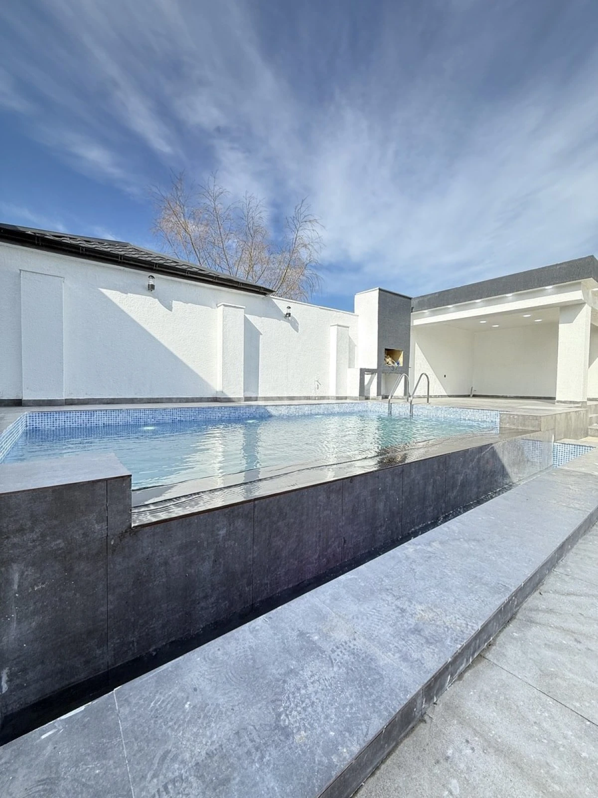 Satılır 4 otaqlı həyət evi 150 m²