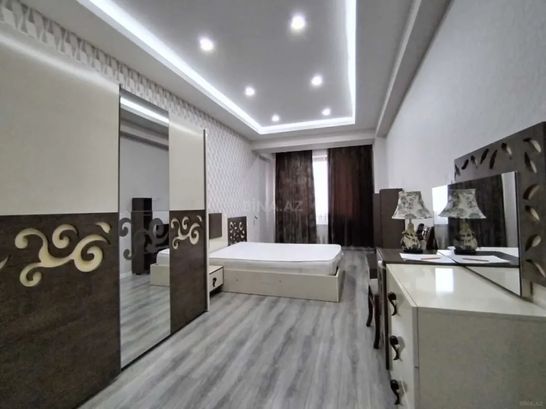 Satılır 3 otaqlı mənzil 103 m²