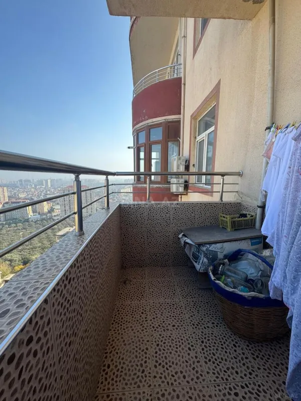 Satılır 3 otaqlı mənzil 138 m²