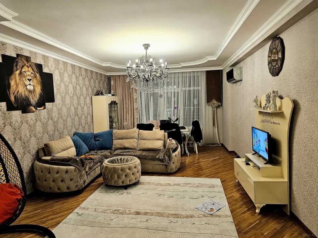 Satılır 3 otaqlı mənzil 138 m²