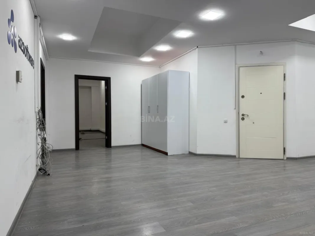 Kirayə verilir 4 otaqlı ofis 250 m²