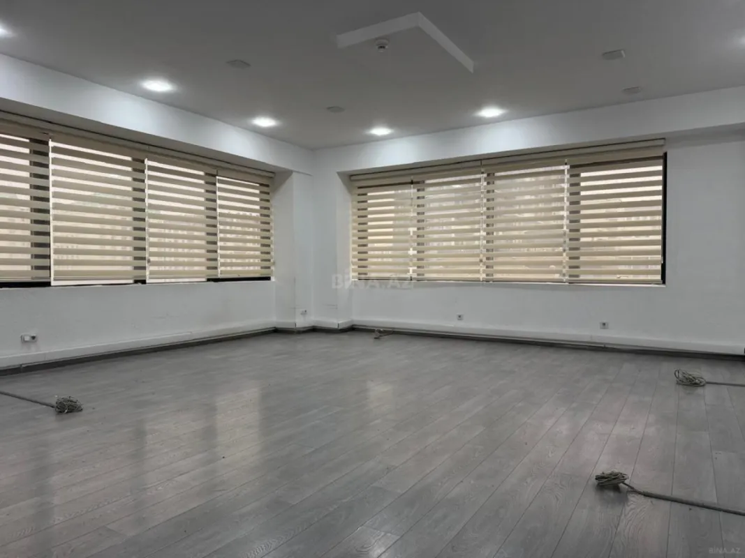 Kirayə verilir 4 otaqlı ofis 250 m²