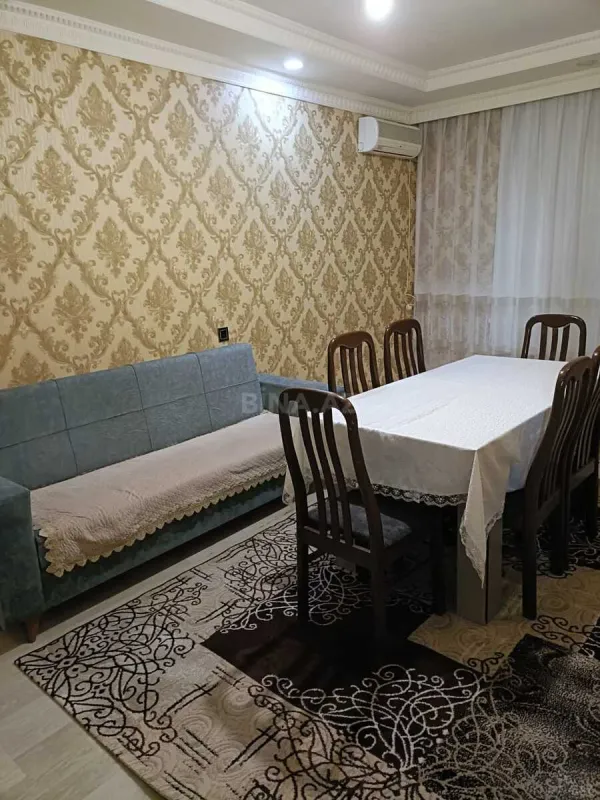 Kirayə verilir 2 otaqlı mənzil 76 m²