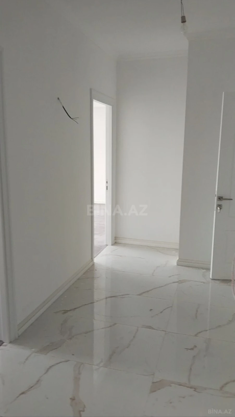 Satılır 4 otaqlı mənzil 103 m²