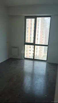 Satılır 4 otaqlı mənzil 103 m²