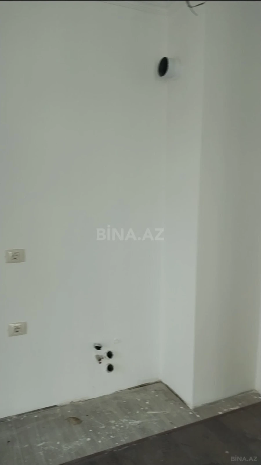 Satılır 4 otaqlı mənzil 103 m²