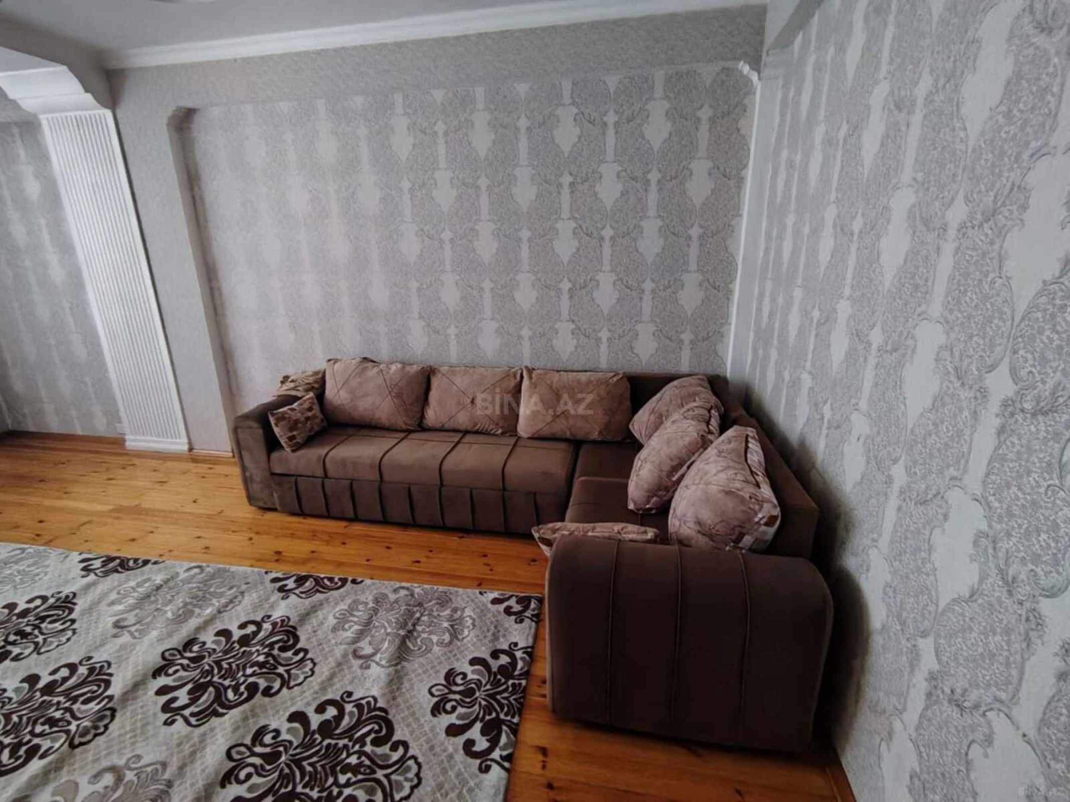 Kirayə verilir 3 otaqlı mənzil 123 m²