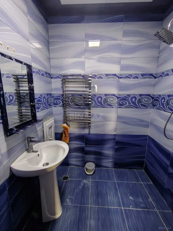 Kirayə verilir 3 otaqlı mənzil 123 m²