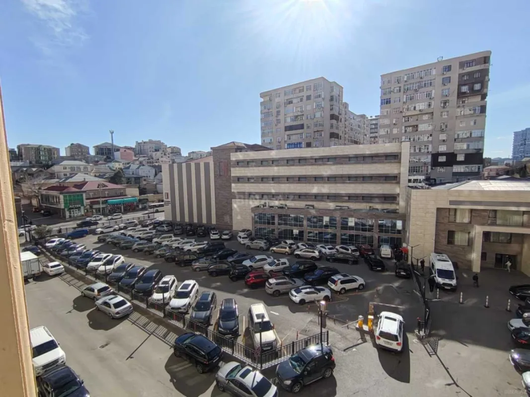 Kirayə verilir 3 otaqlı mənzil 123 m²