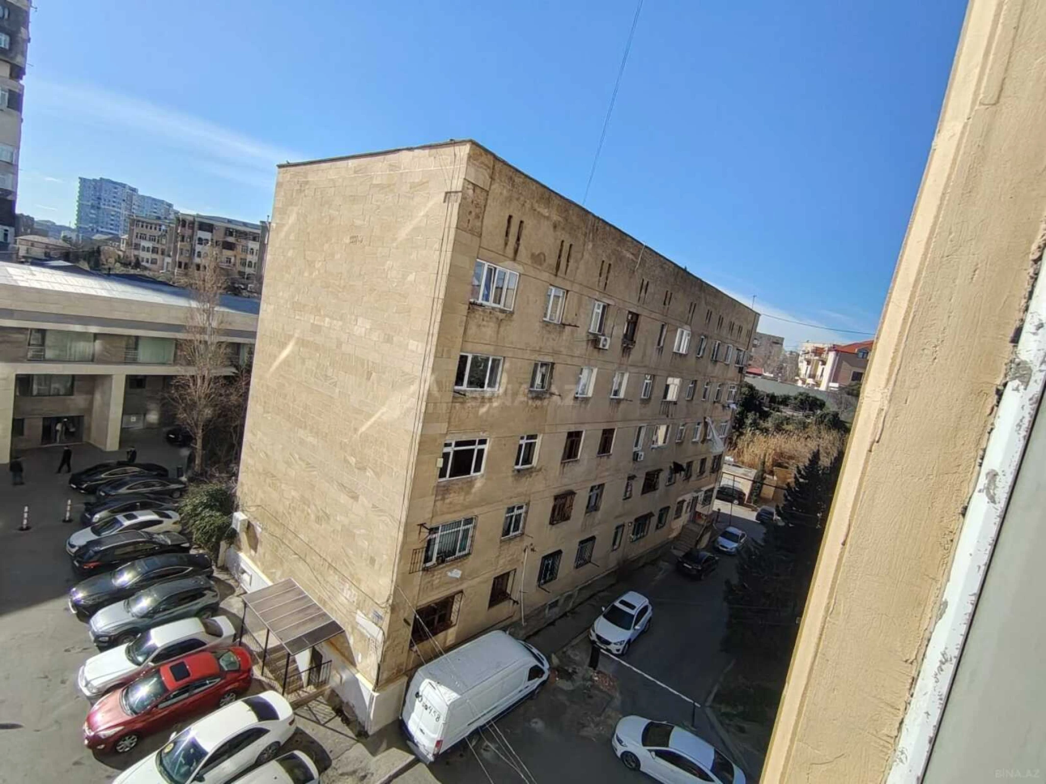 Kirayə verilir 3 otaqlı mənzil 123 m²