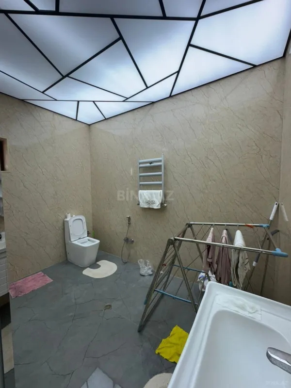 Satılır 5 otaqlı həyət evi 180 m²