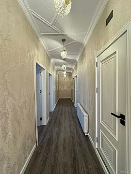 Satılır 5 otaqlı həyət evi 180 m²