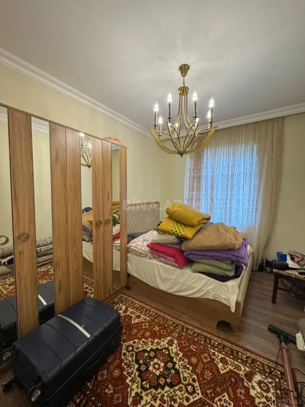 Satılır 5 otaqlı həyət evi 180 m²