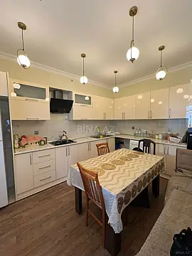 Satılır 5 otaqlı həyət evi 180 m²