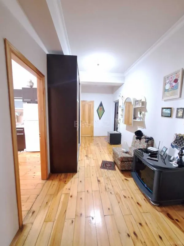 Satılır 2 otaqlı mənzil 85 m²
