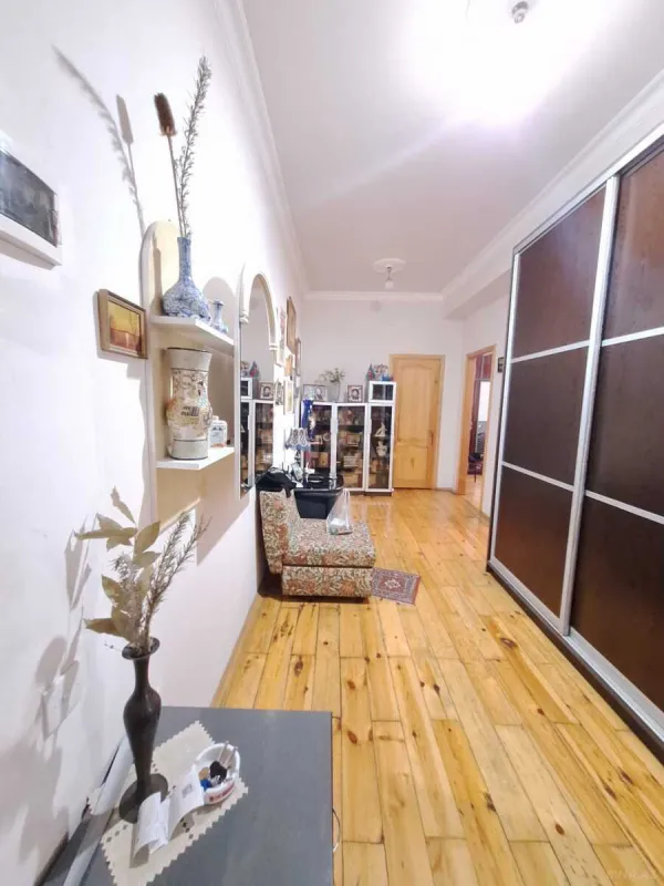Satılır 2 otaqlı mənzil 85 m²