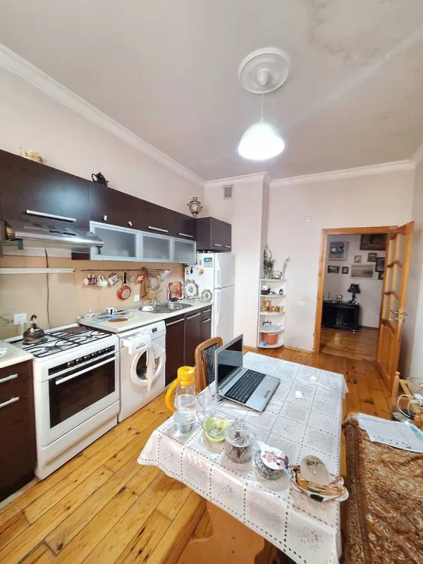 Satılır 2 otaqlı mənzil 85 m²