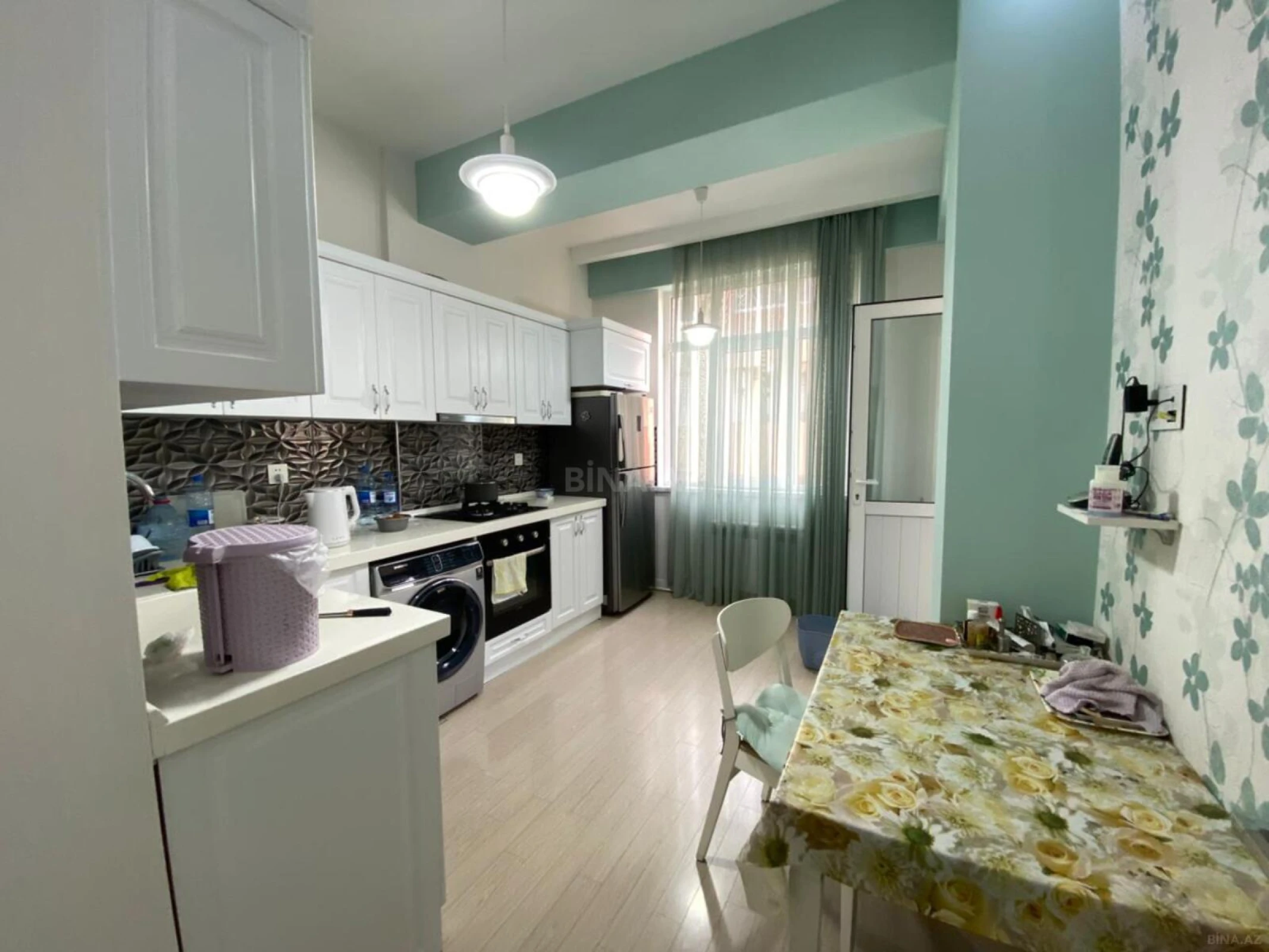 Satılır 3 otaqlı mənzil 118 m²