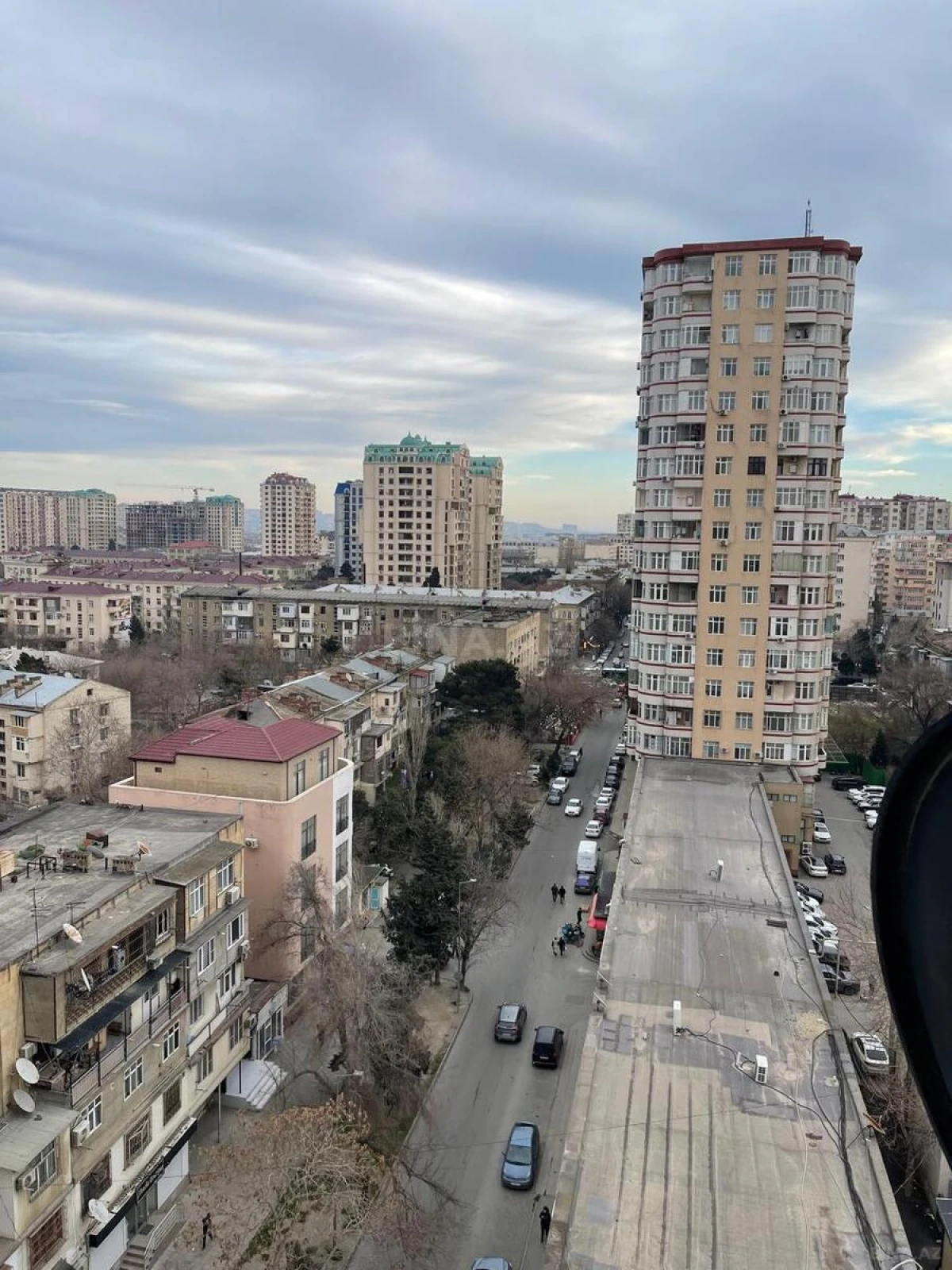 Kirayə verilir 3 otaqlı mənzil 153 m²