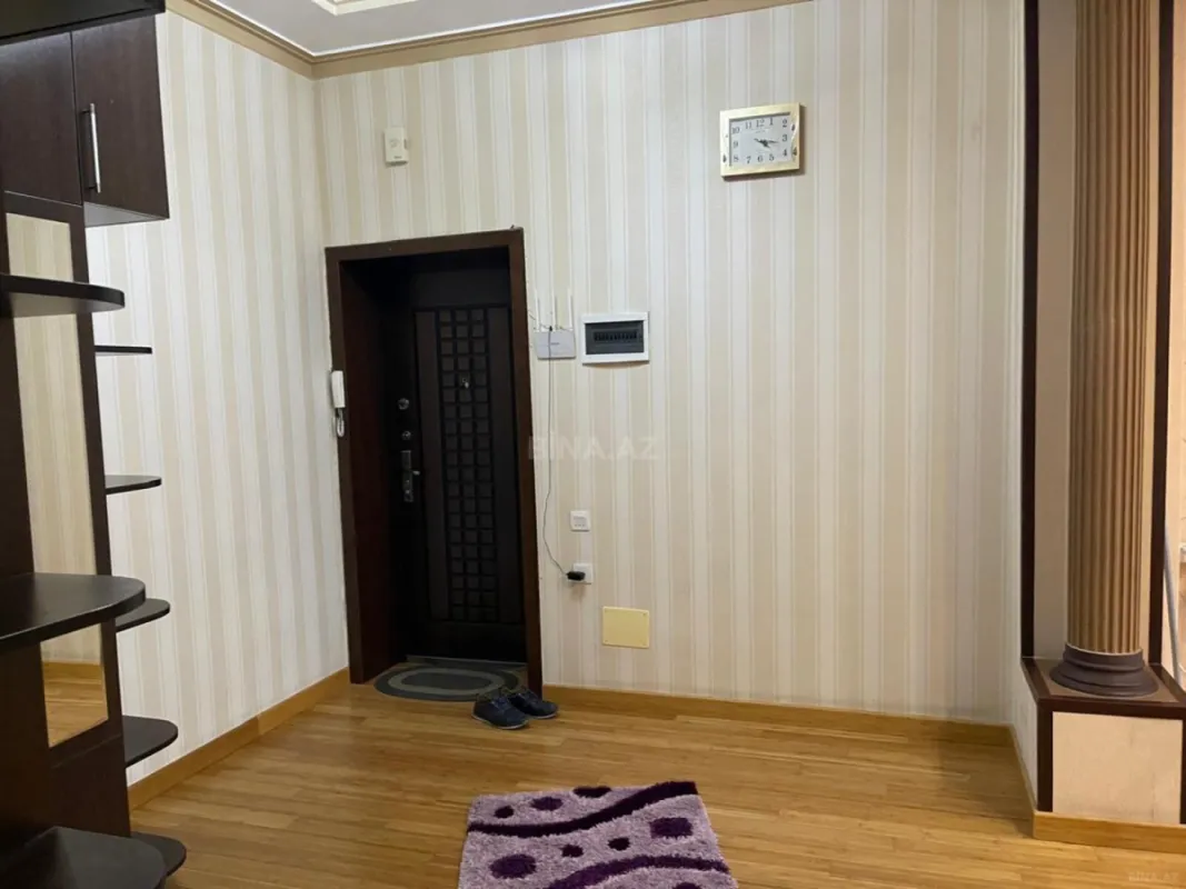 Kirayə verilir 3 otaqlı mənzil 153 m²