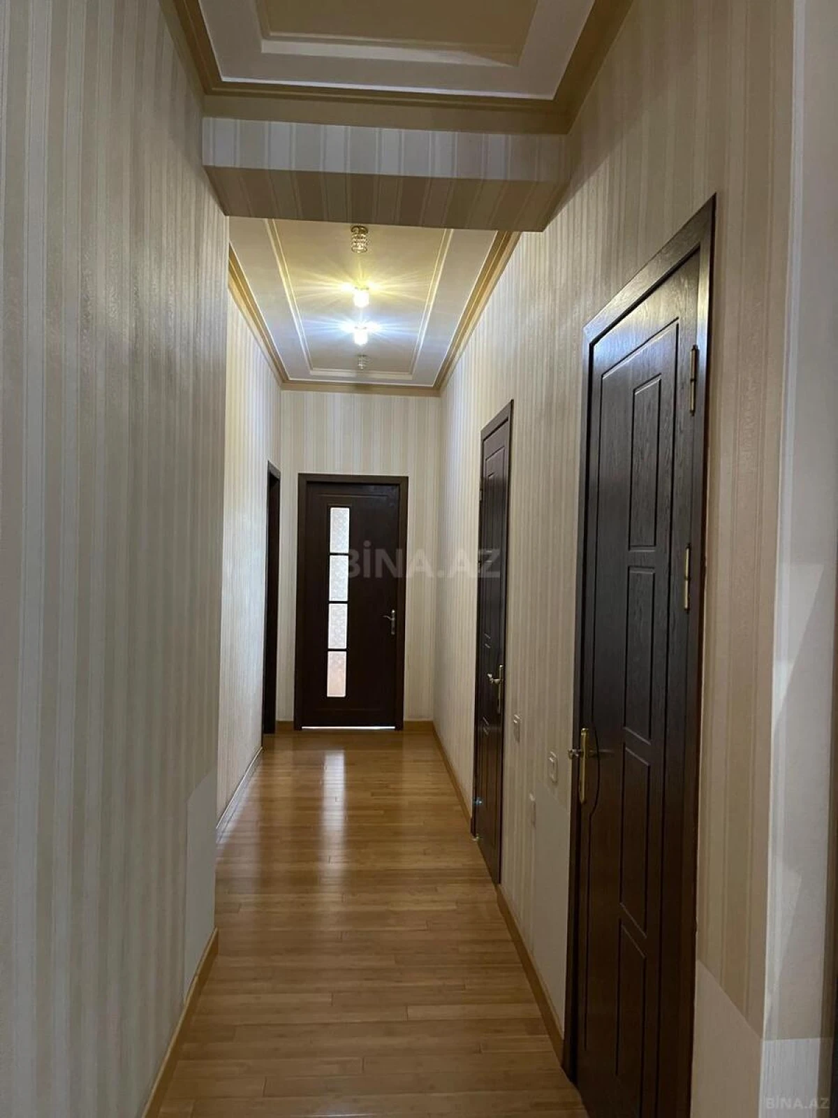 Kirayə verilir 3 otaqlı mənzil 153 m²