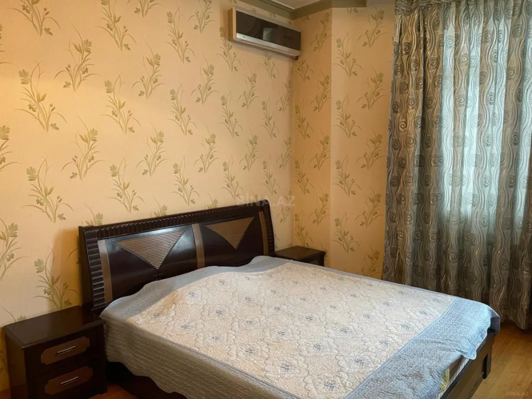 Kirayə verilir 3 otaqlı mənzil 153 m²