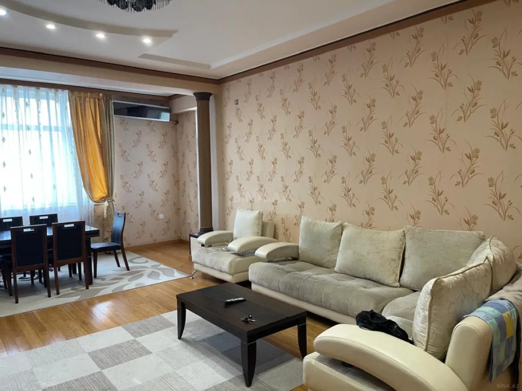 Kirayə verilir 3 otaqlı mənzil 153 m²