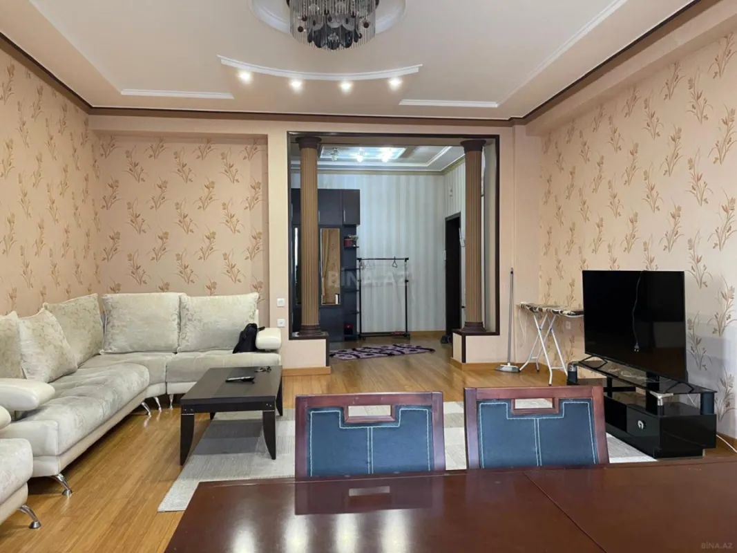 Kirayə verilir 3 otaqlı mənzil 153 m²