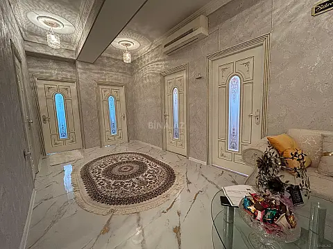 Satılır 3 otaqlı mənzil 125 m²