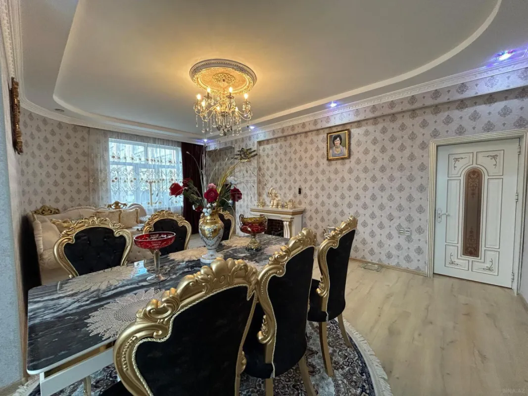 Satılır 3 otaqlı mənzil 125 m²