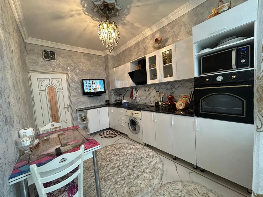 Satılır 3 otaqlı mənzil 125 m²