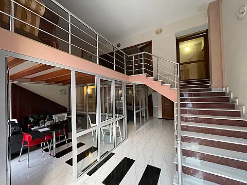 Satılır obyekt 250 m² — Bakı, Yeni Yasamal 250.00 m²