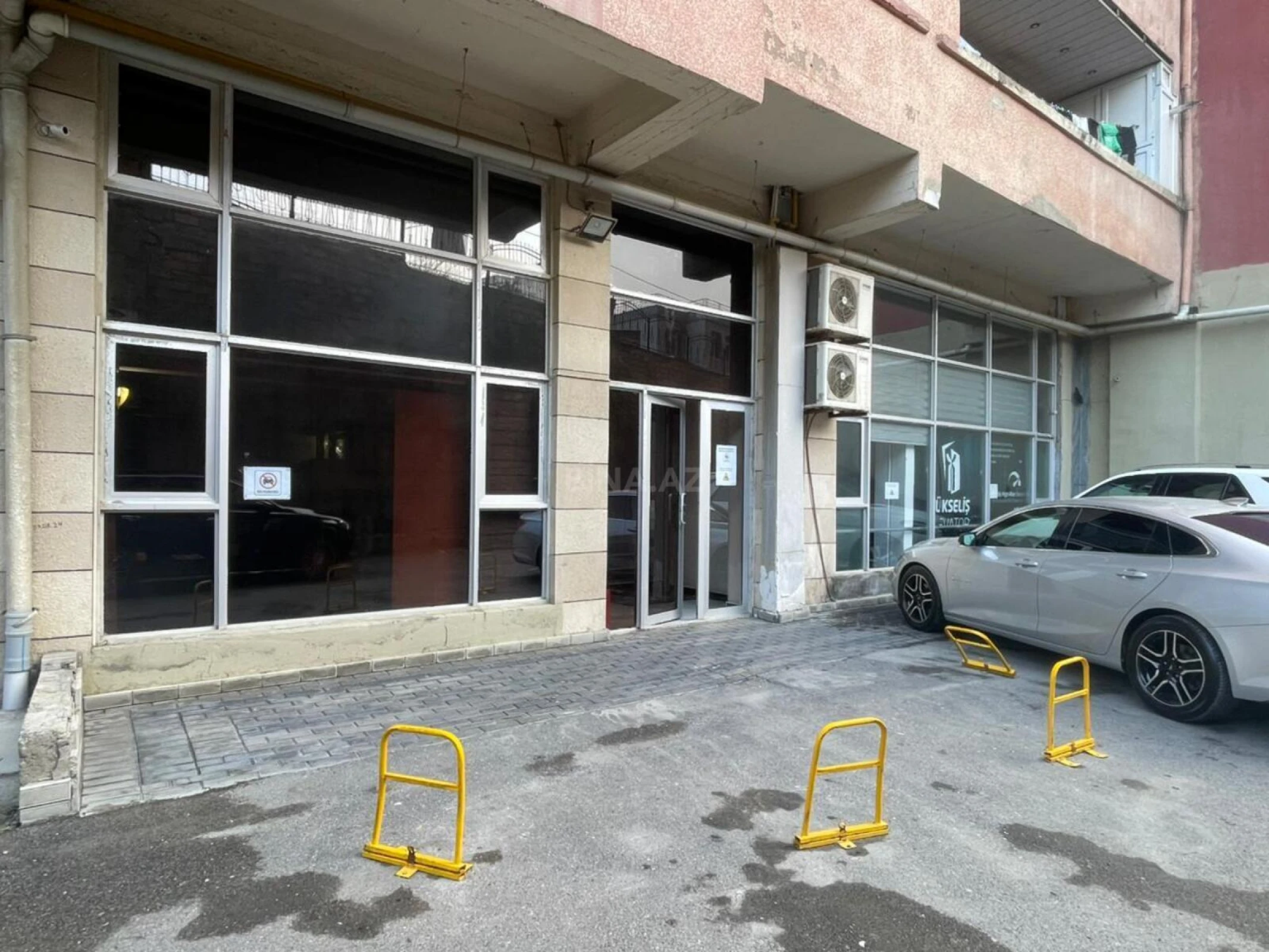 Satılır obyekt 250 m²