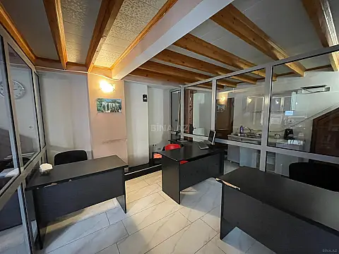 Satılır obyekt 250 m²