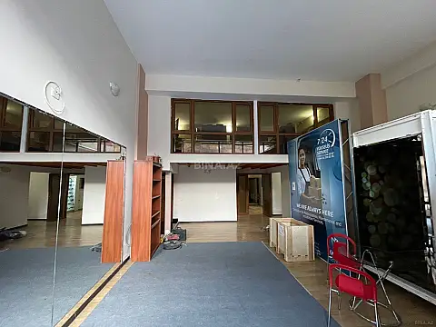 Satılır obyekt 250 m²