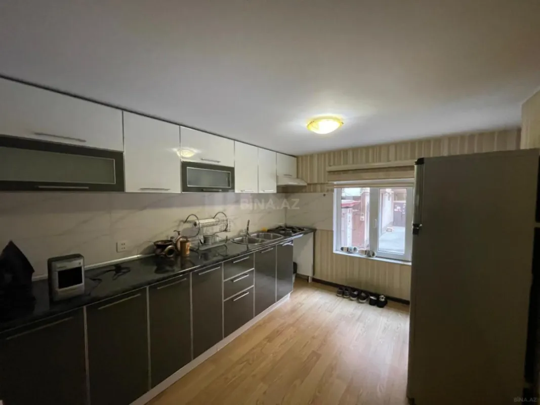 Satılır obyekt 250 m²