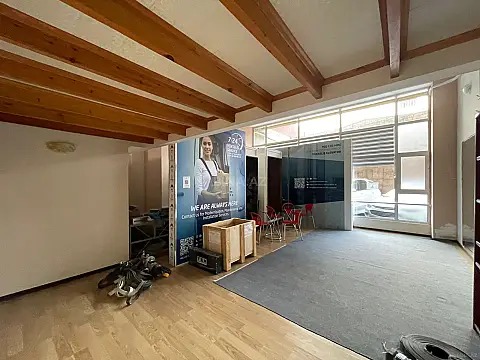 Satılır obyekt 250 m²