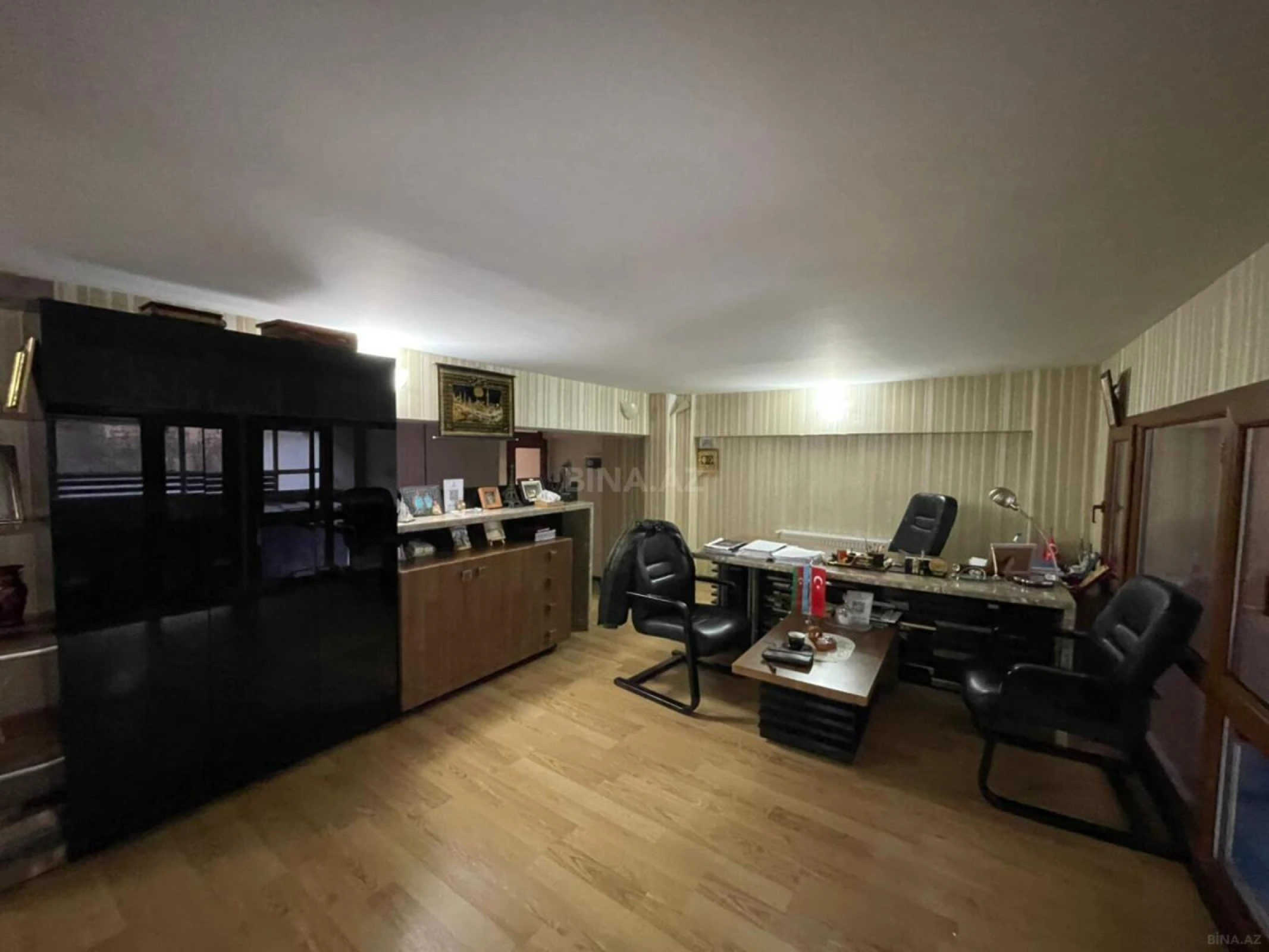 Satılır obyekt 250 m²