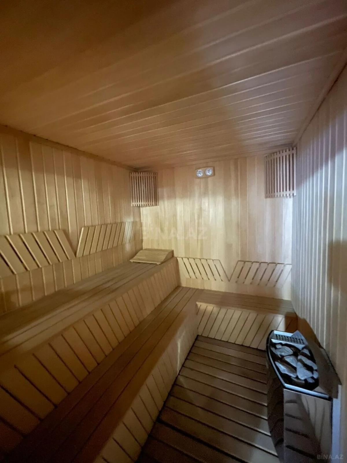 Satılır obyekt 250 m²