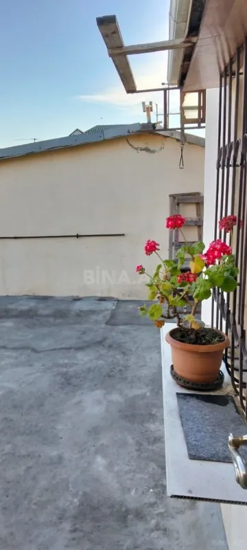 Satılır 5 otaqlı həyət evi 230 m²