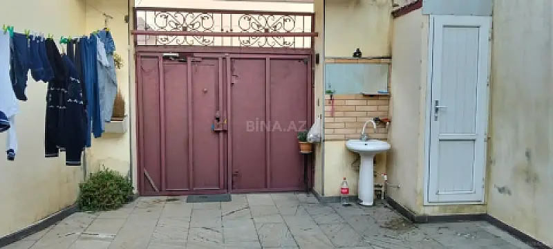 Satılır 5 otaqlı həyət evi 230 m²