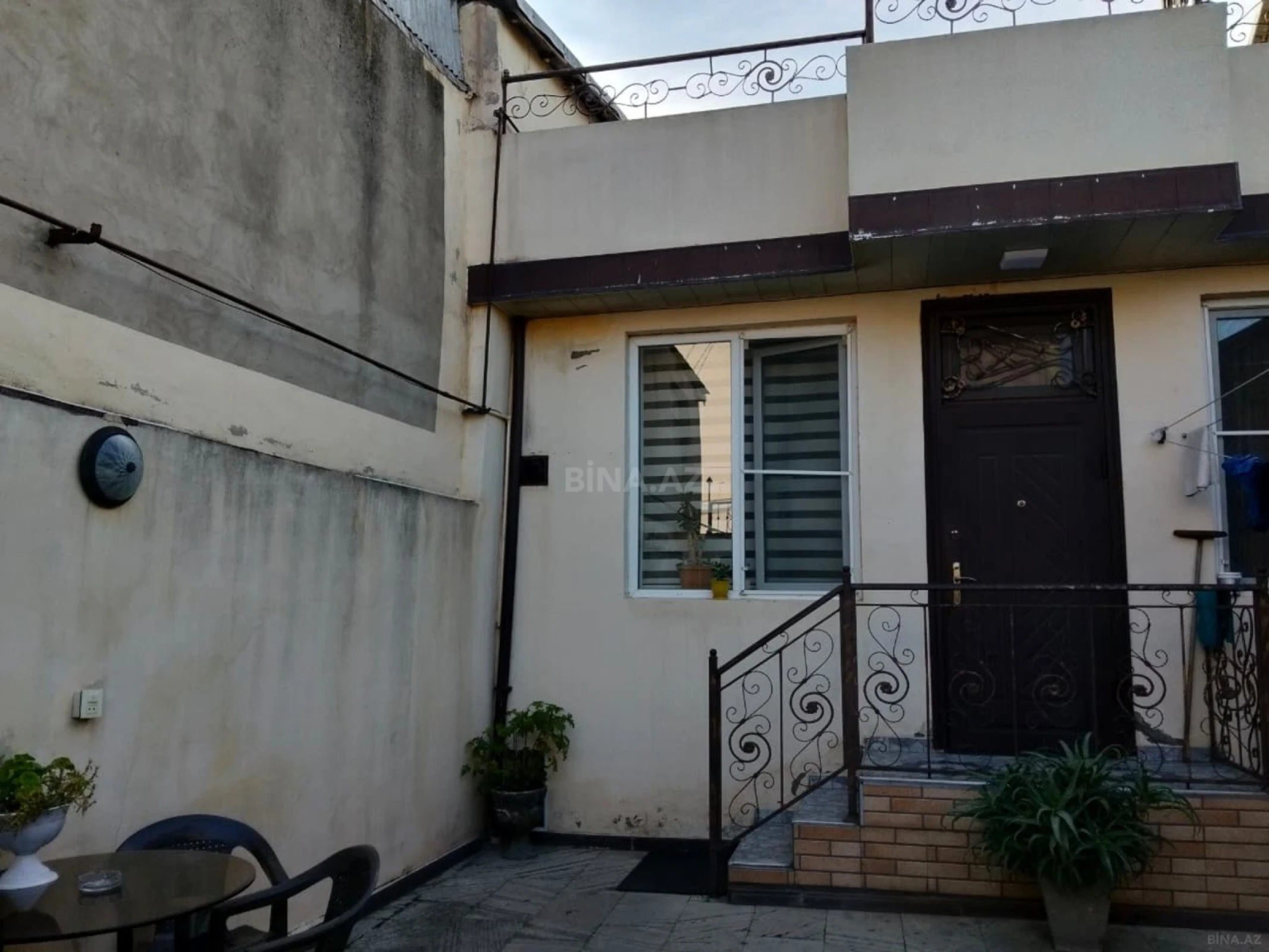 Satılır 5 otaqlı həyət evi 230 m²